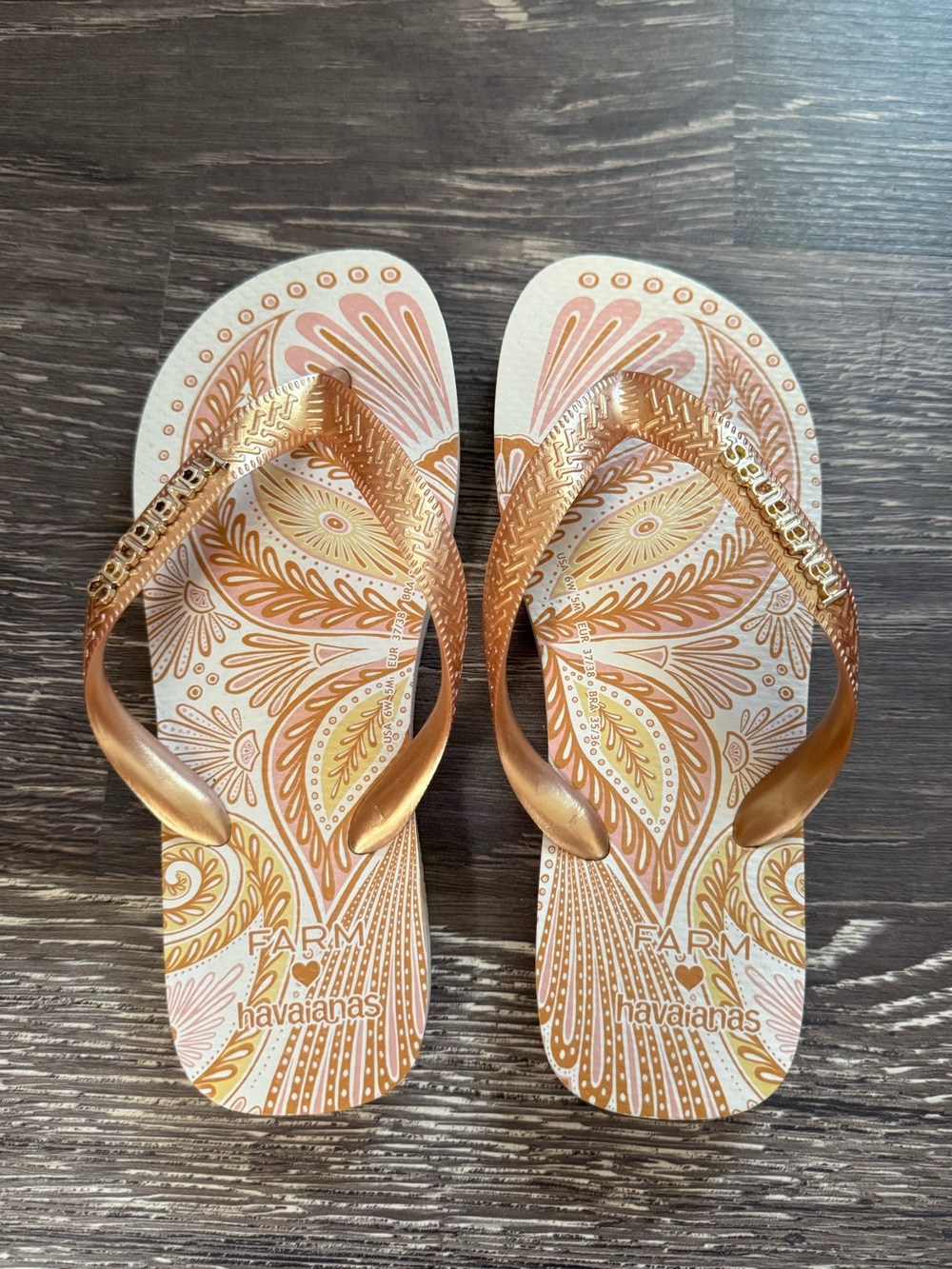 Havianas Farm Rio papillon flip flops